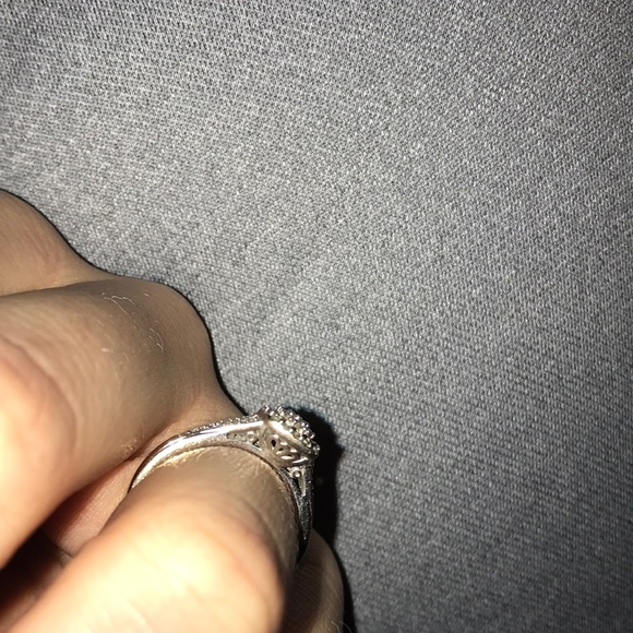 Ring - Picture 4 of 6